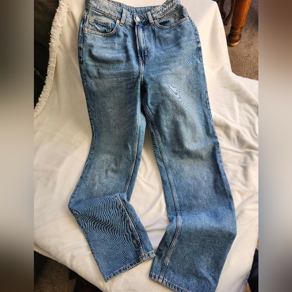 Retro 90s Fit Women's Straight Leg Jeans in Blue